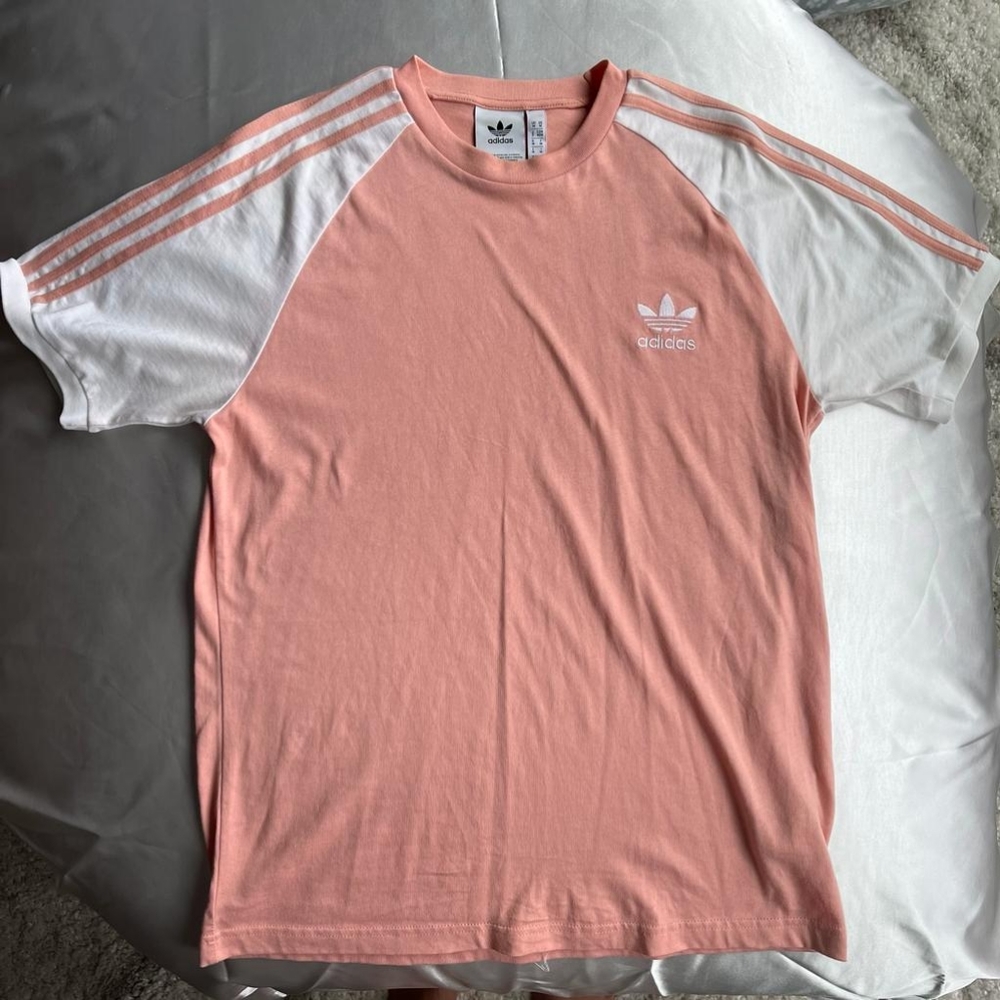 Adidas women's soccer casual tshirt size medium